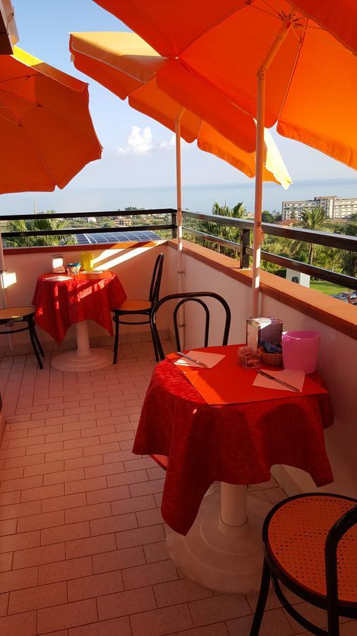 Hotel Il Vulcano Tropea Exteriör bild